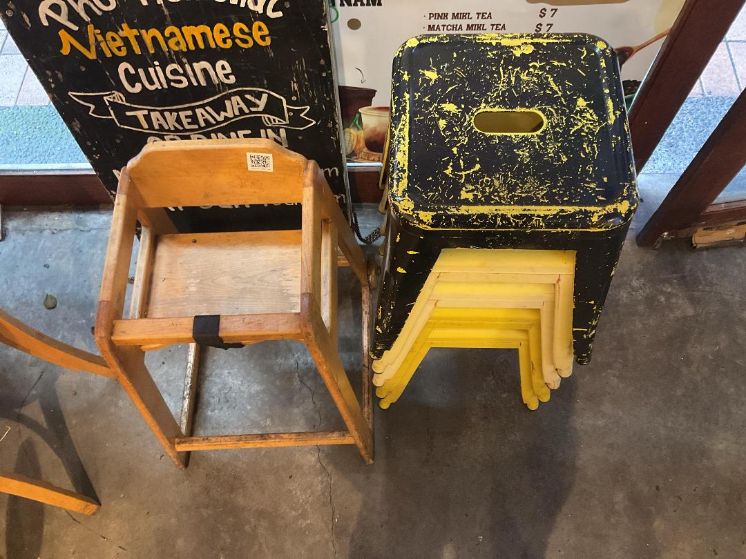 Photo '2' of 5 x stools & 1 x highchair