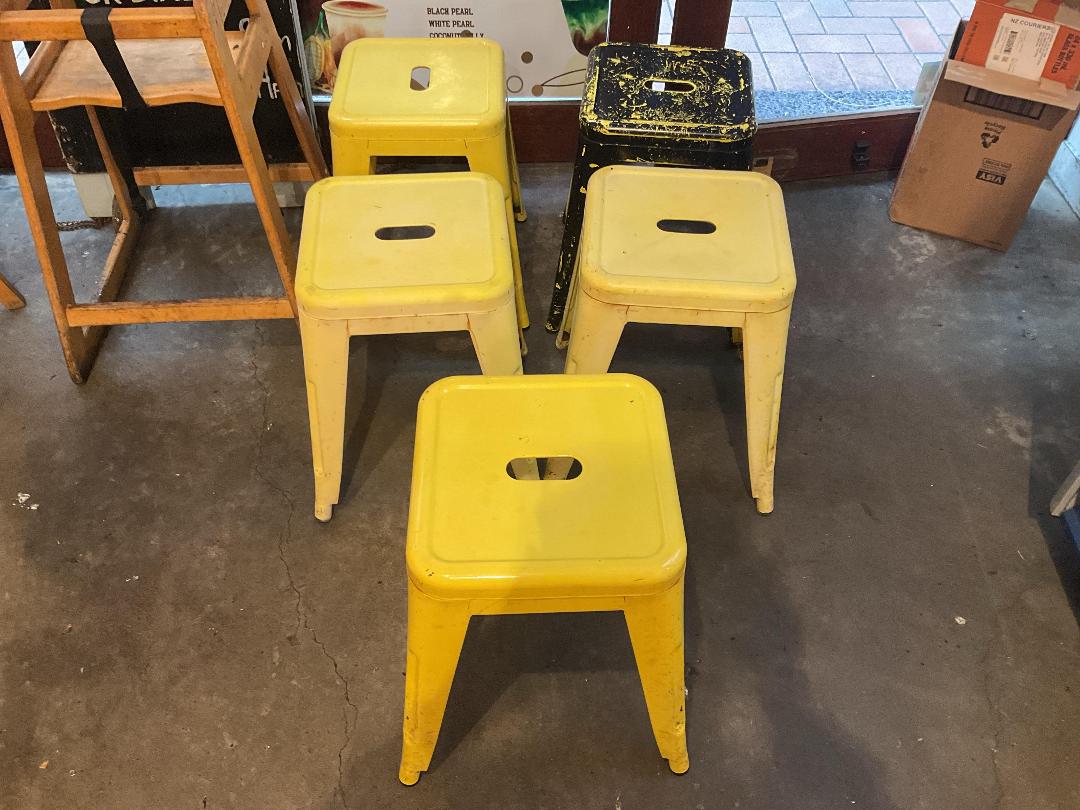 Photo '3' of 5 x stools & 1 x highchair
