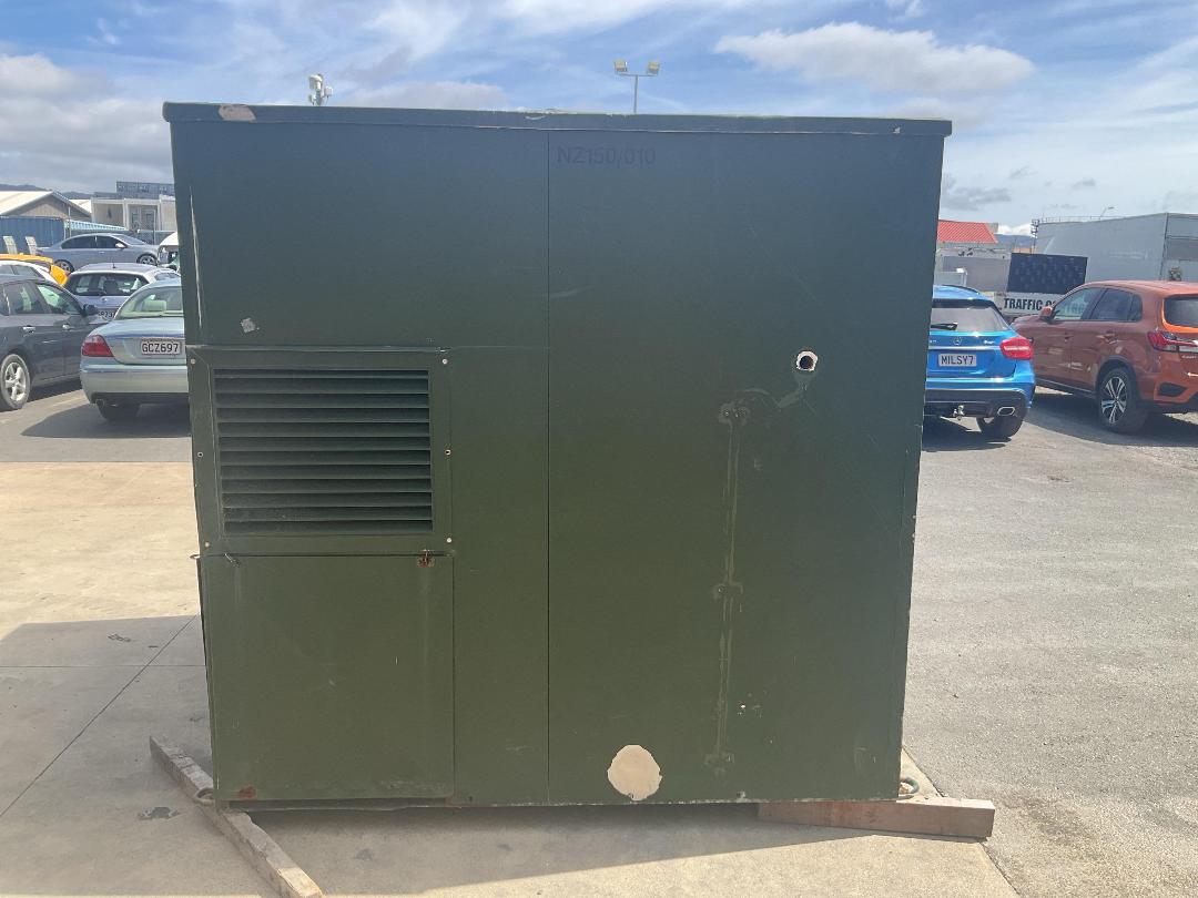 Photo '3' of 150 CU FT Walk in Fridge/Freezer Shell