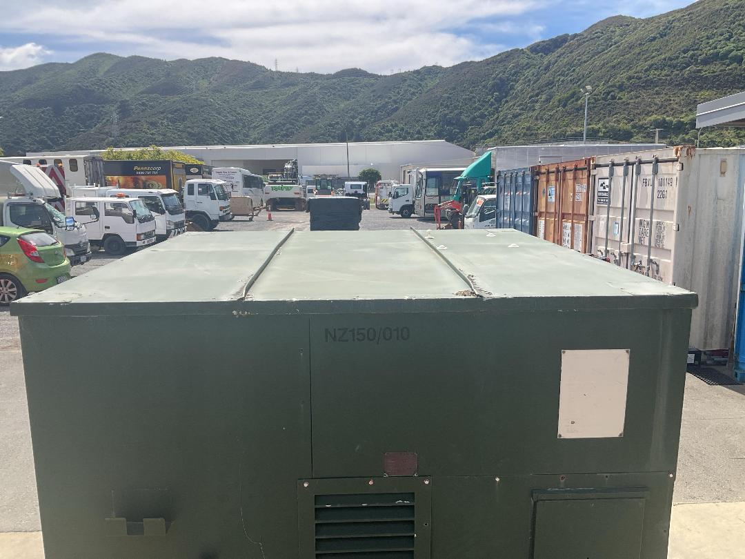 Photo '14' of 150 CU FT Walk in Fridge/Freezer Shell