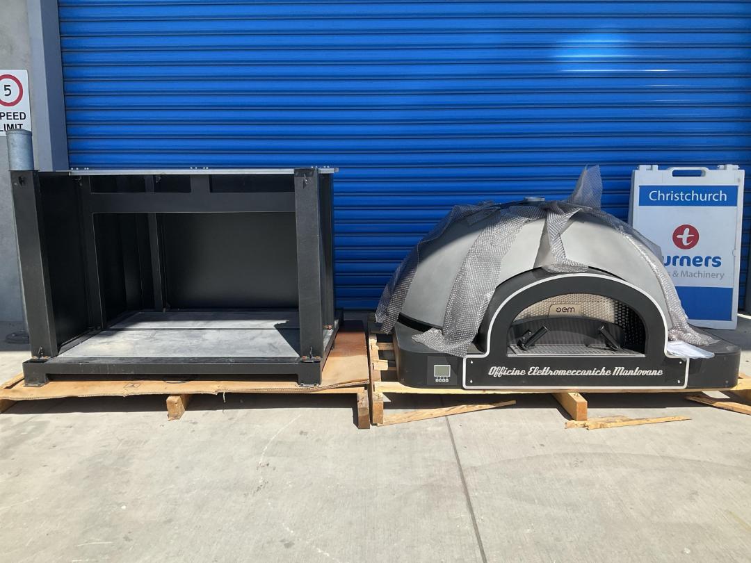 Photo '2' of Electric Dome Pizza Oven & Stand Photo '2' of Electric Dome Pizza Oven & Stand