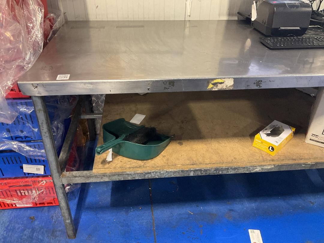 Photo '2' of Steel Workbench