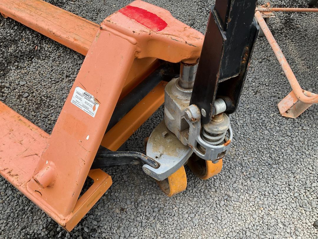 Photo '3' of Pallet Jack