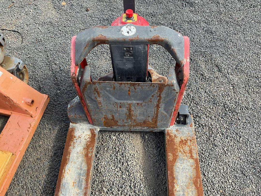 Photo '5' of AstroLift Electric Pallet Jack