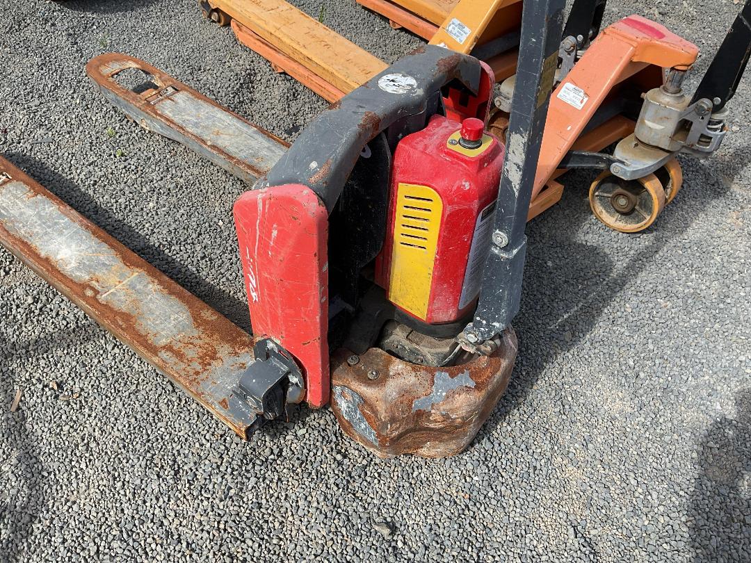 Photo '6' of AstroLift Electric Pallet Jack