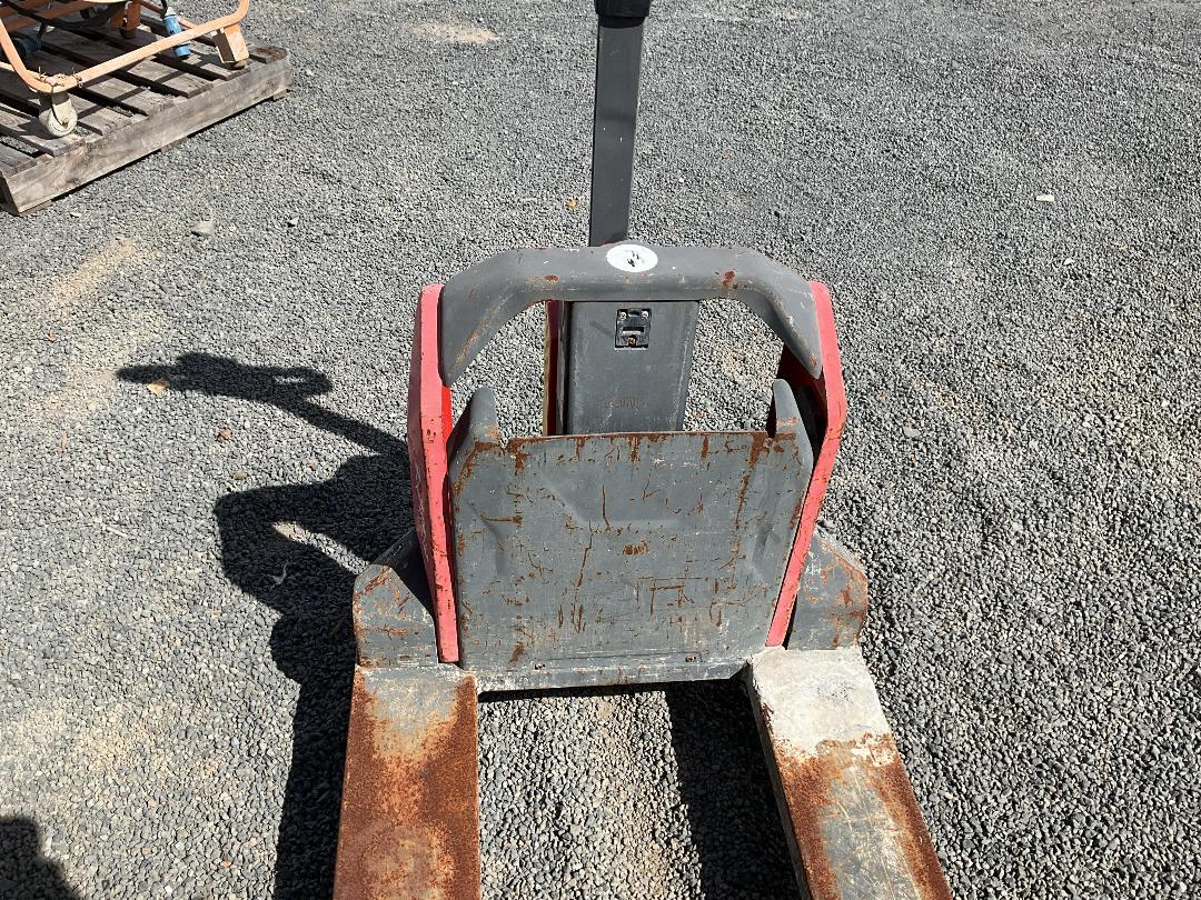 Photo '3' of AstroLift Electric Pallet Jack Photo '3' of AstroLift Electric Pallet Jack