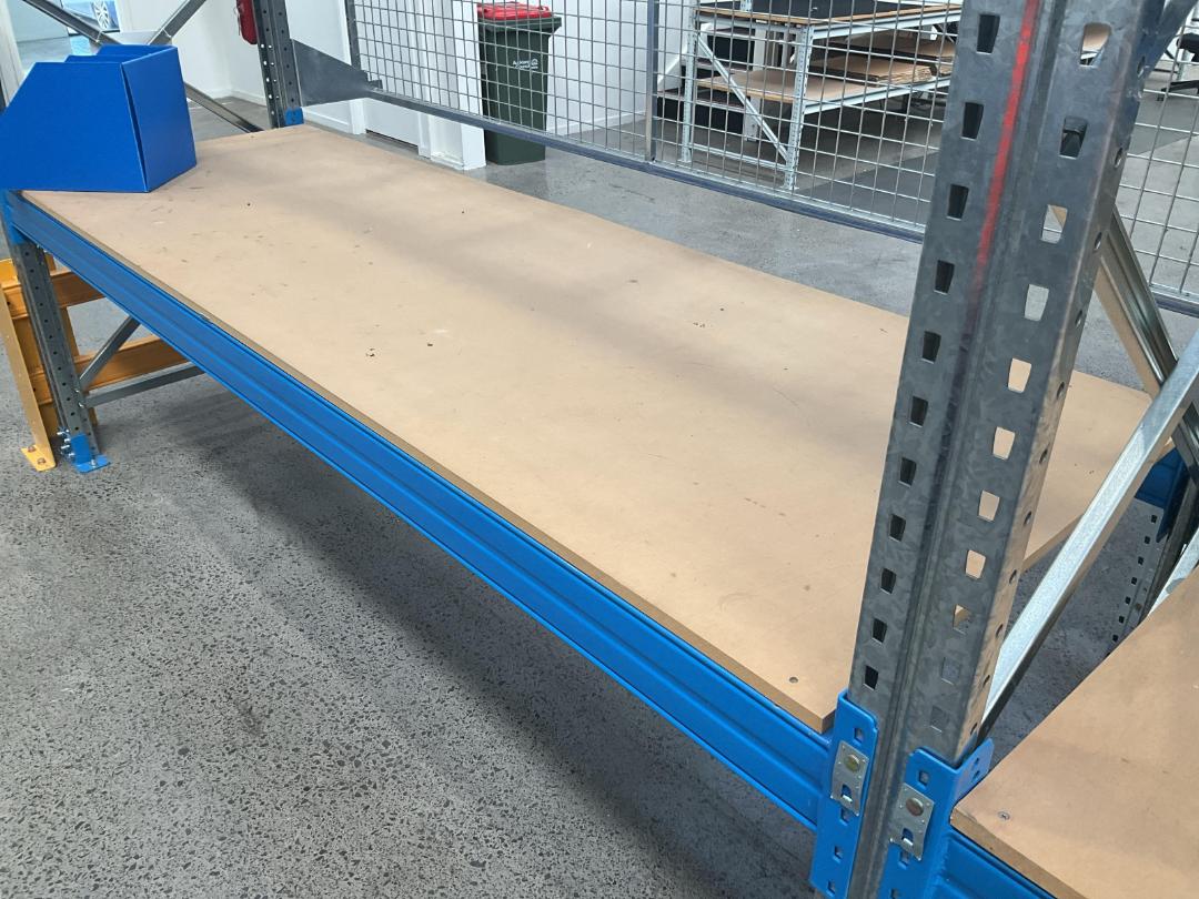 Photo '10' of Silver & Blue Pallet Racking