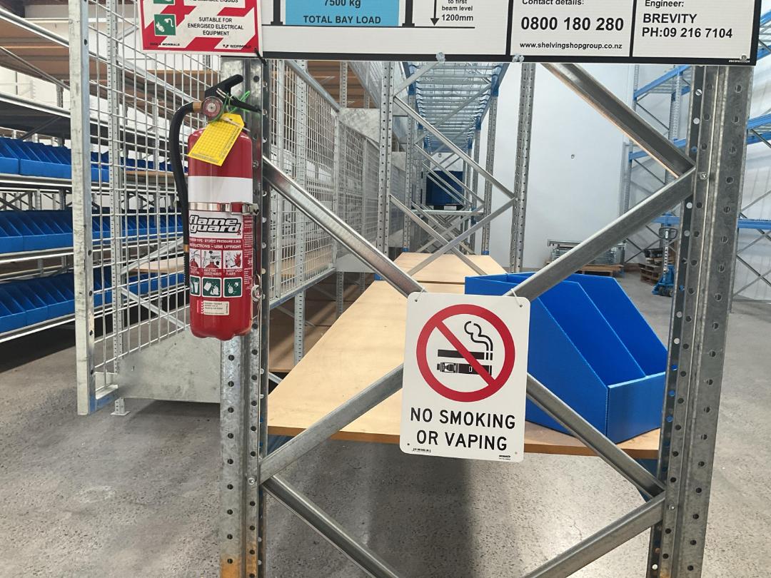 Photo '13' of Silver & Blue Pallet Racking