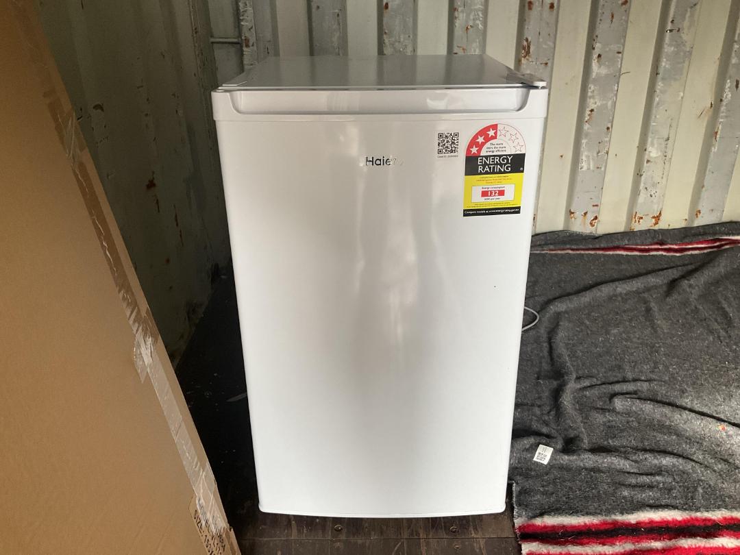 Photo '2' of Haier Bar Refridgerator