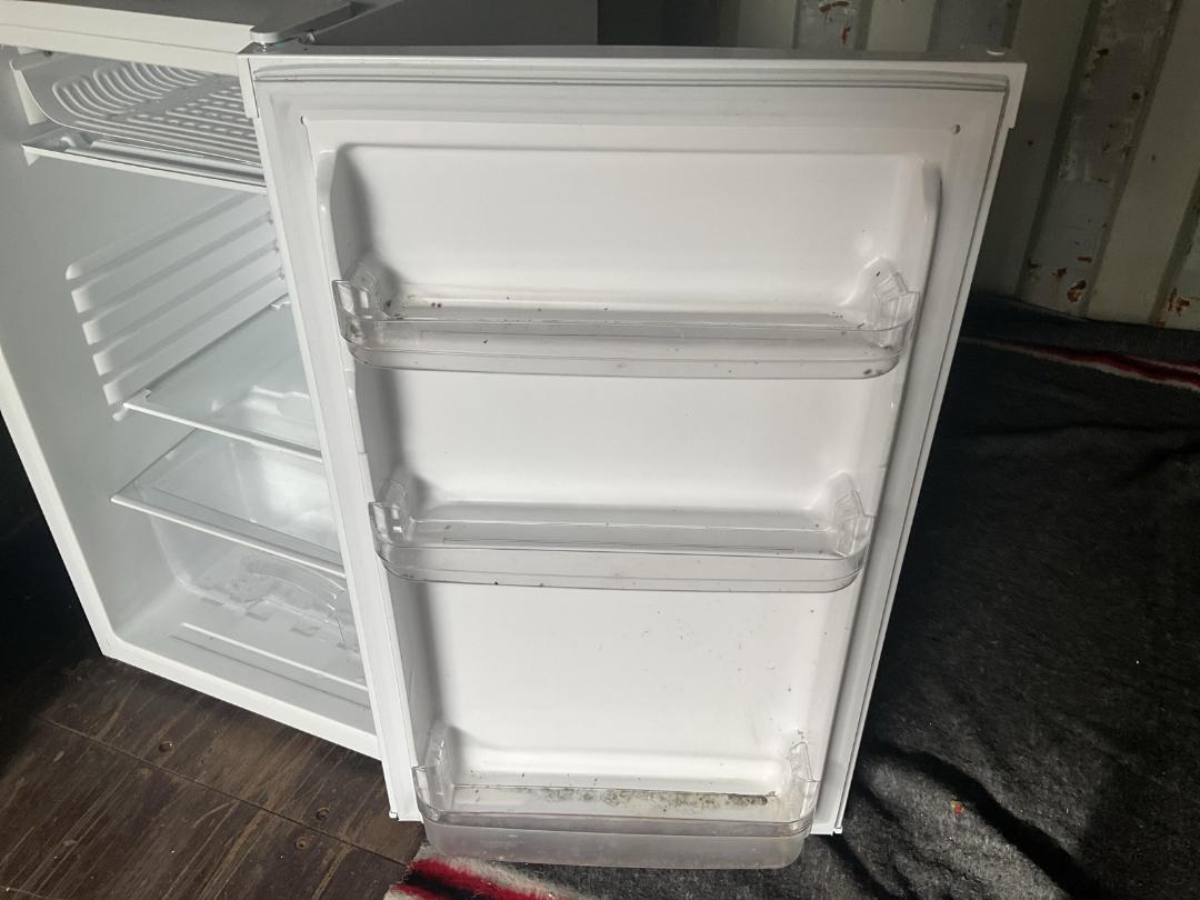 Photo '11' of Haier Bar Refridgerator