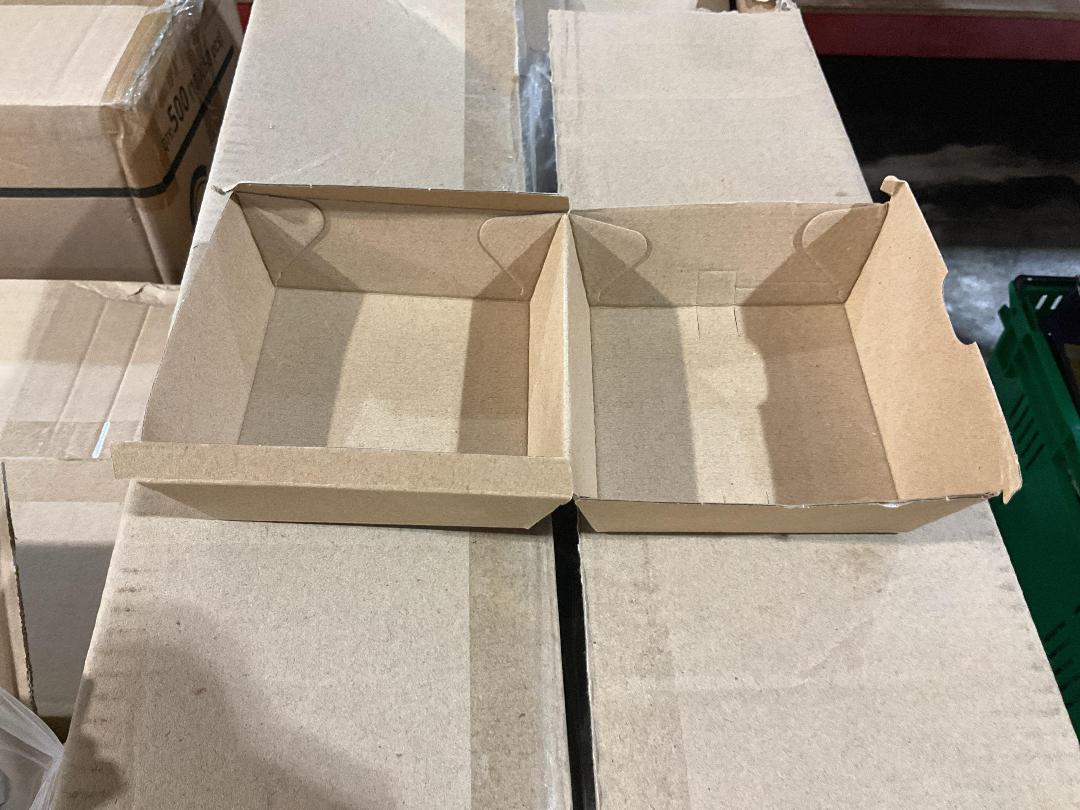 Photo '6' of Bulk Assortment of Corrugated Burger Boxes