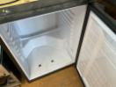 Thumbnail '2' of Mini fridge BROKEN
