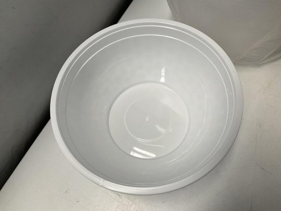 Photo '13' of Various Lids and Some Containers