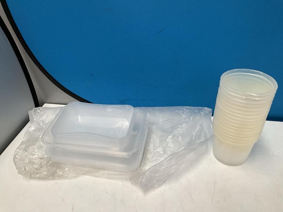 Photo '20' of Various Lids and Some Containers