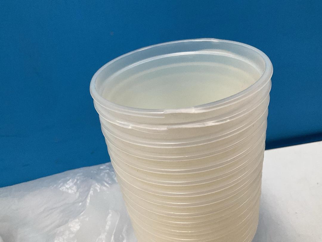 Photo '22' of Various Lids and Some Containers