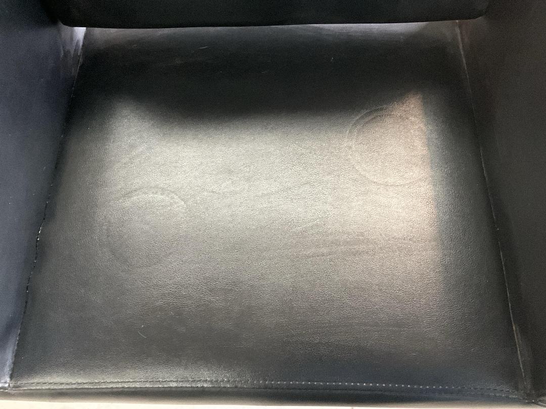 Photo '2' of Hairdressing / Barbering Black Salon Chair