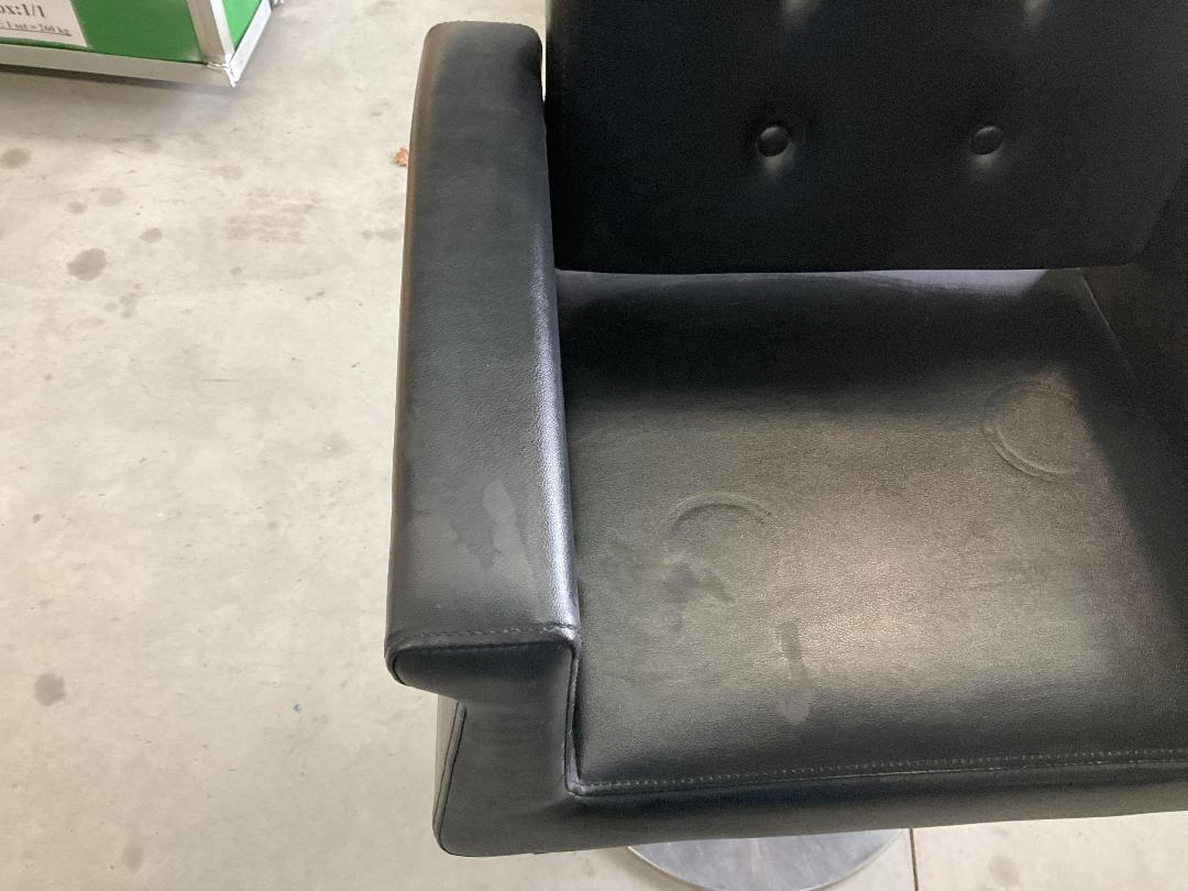 Photo '5' of Hairdressing / Barbering Black Salon Chair