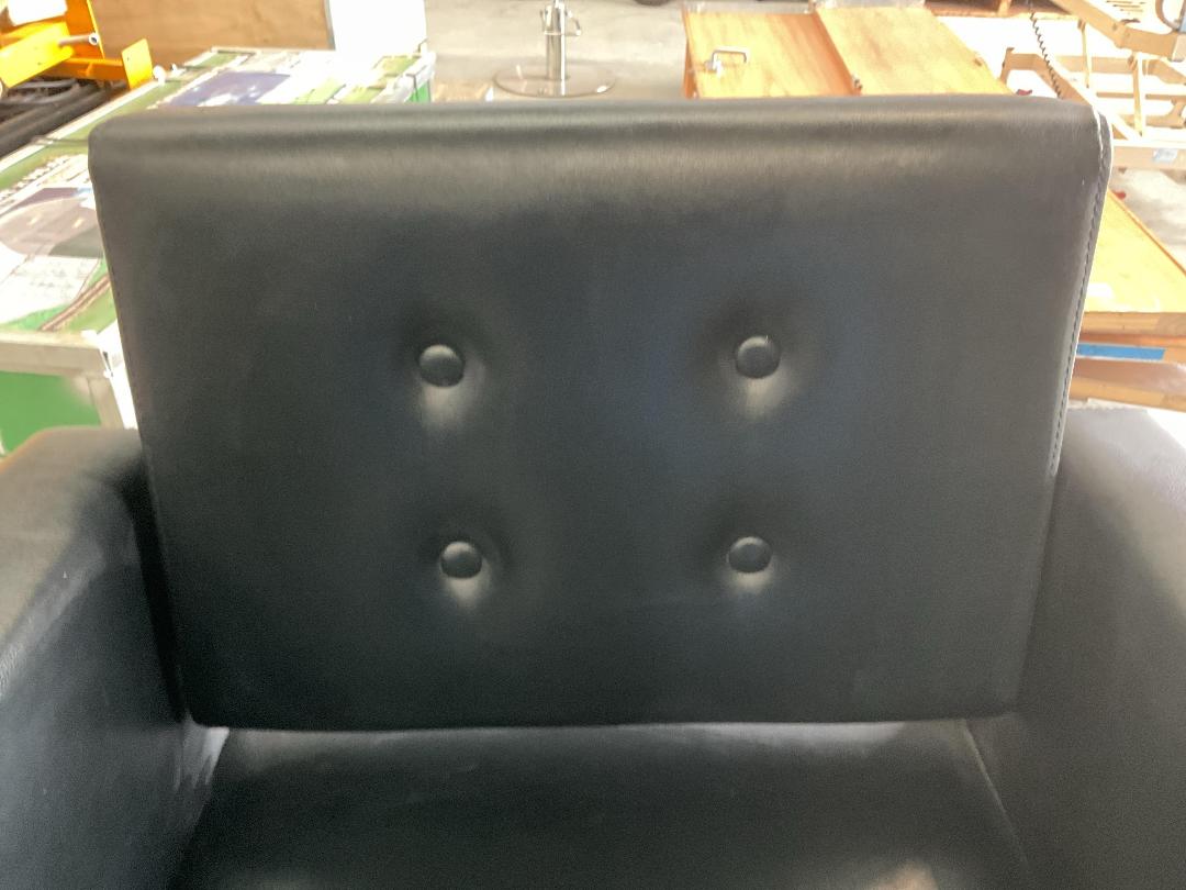 Photo '7' of Hairdressing / Barbering Black Salon Chair