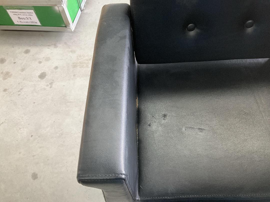 Photo '6' of Hairdressing / Barbering Salon Chair - Black