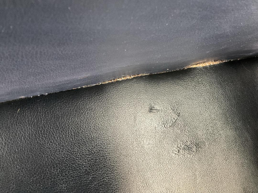 Photo '4' of Hairdressing / Barbering Salon Chair - Black