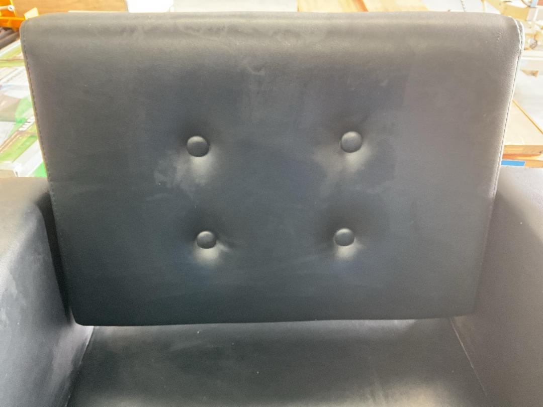 Photo '8' of Hairdressing / Barbering Salon Chair - Black