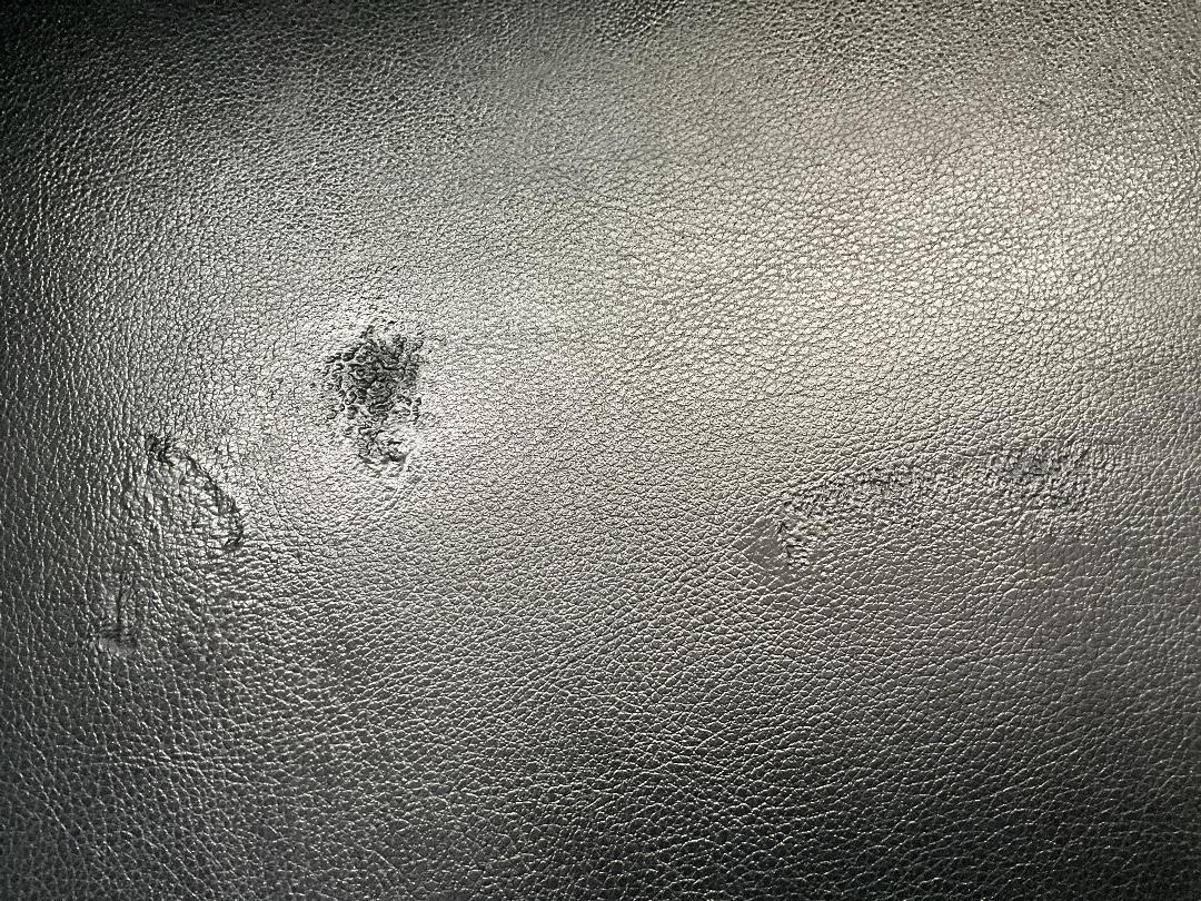 Photo '3' of Hairdressing / Barbering Salon Chair - Black