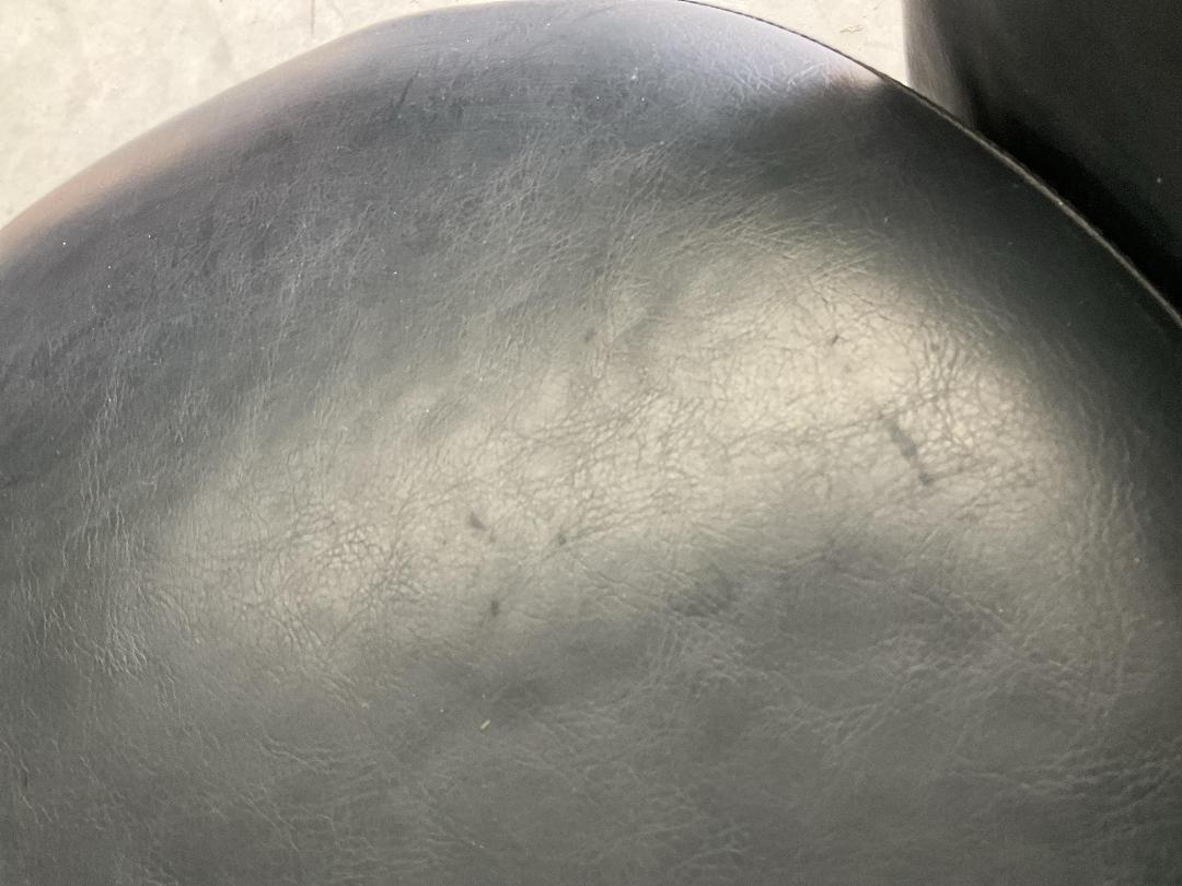 Photo '3' of Hairdressing / Barbering Salon Chair - Black Photo '3' of Hairdressing / Barbering Salon Chair - Black