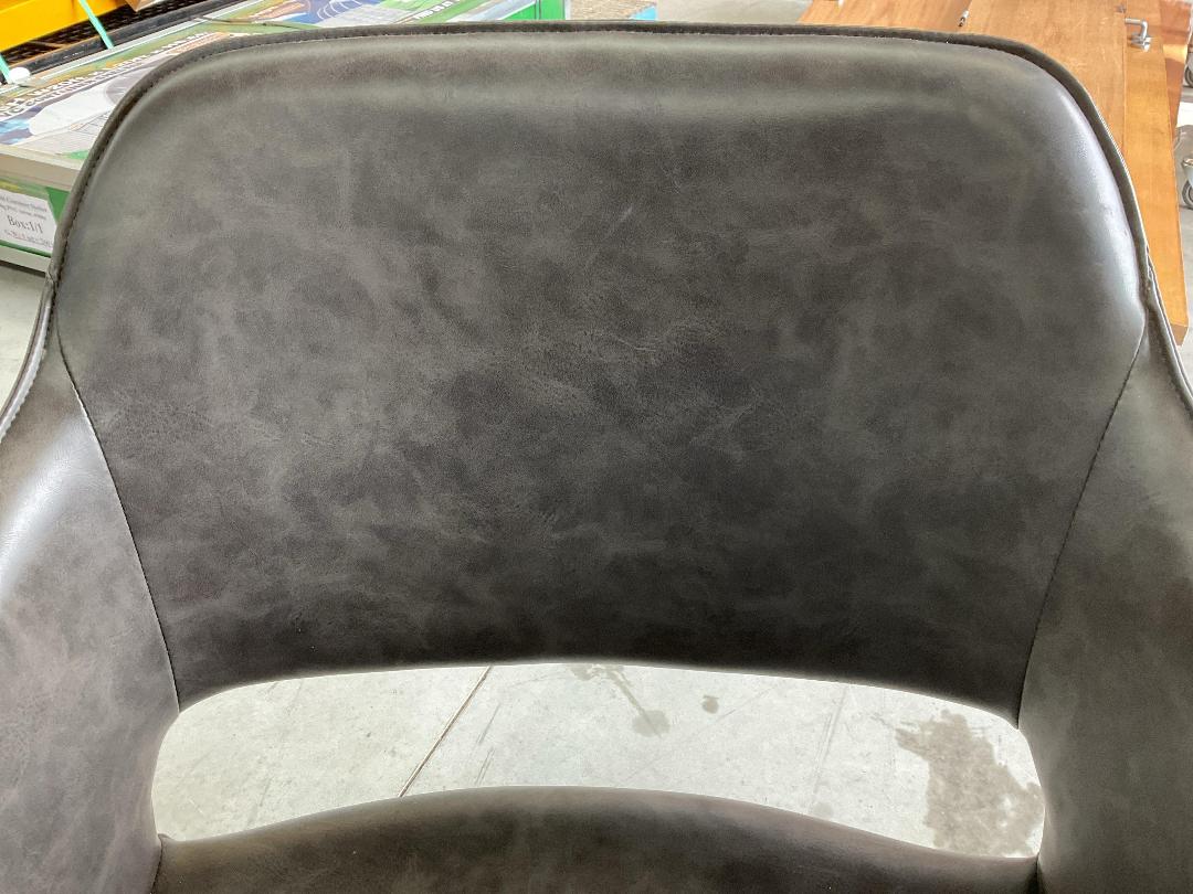 Photo '4' of Hairdressing / Barbering Salon Chair - Black