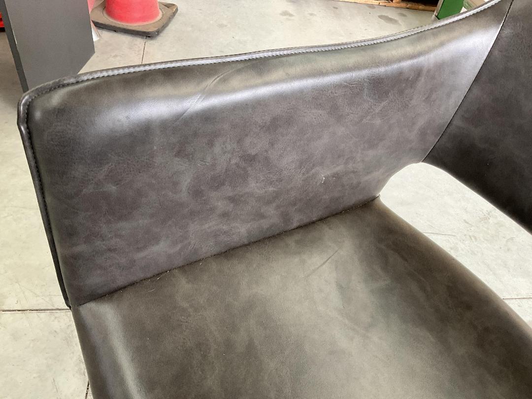 Photo '6' of Hairdressing / Barbering Salon Chair - Black