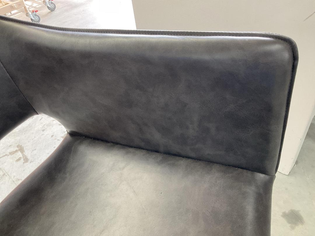 Photo '8' of Hairdressing / Barbering Salon Chair - Black