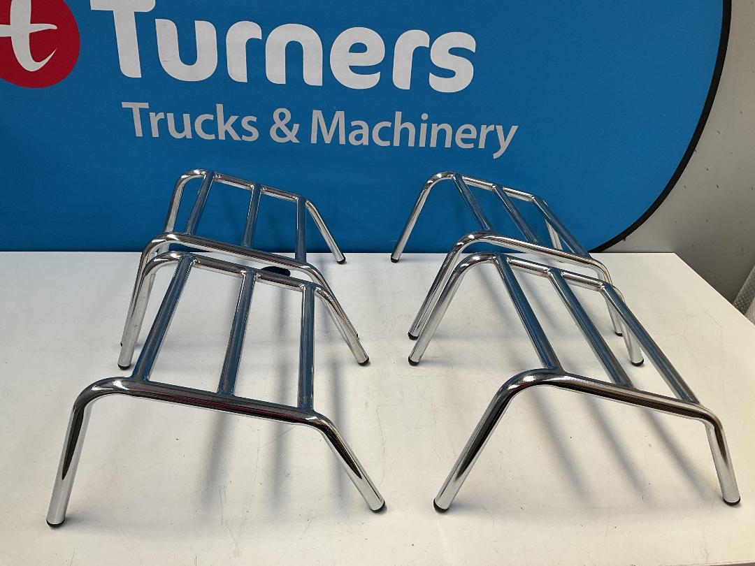 Photo '8' of 4x Metal-Like Silver Coloured Foot Rests