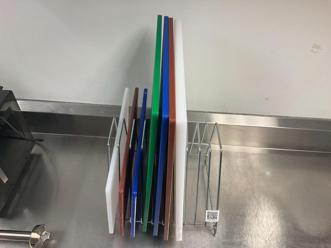 Photo '3' of Board Stand & 7 x Chopping Boards Photo '3' of Board Stand & 7 x Chopping Boards