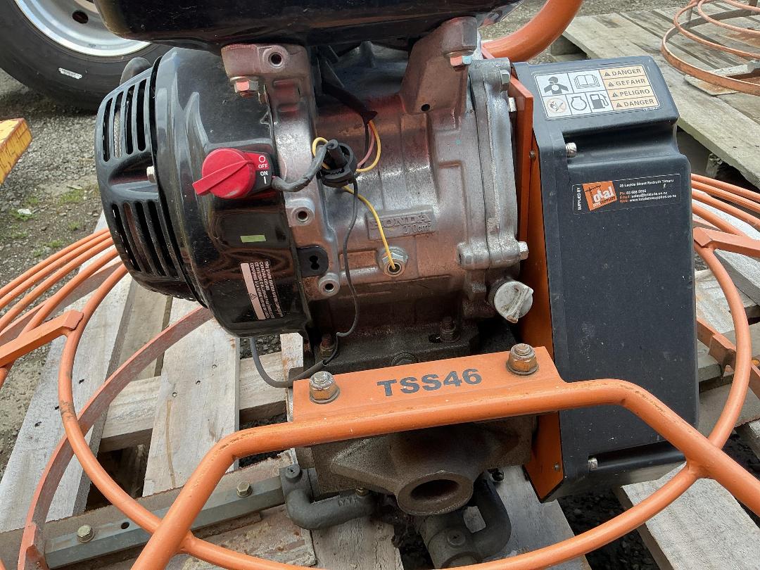 Photo '4' of Raptor Power Trowel Model CT446-4