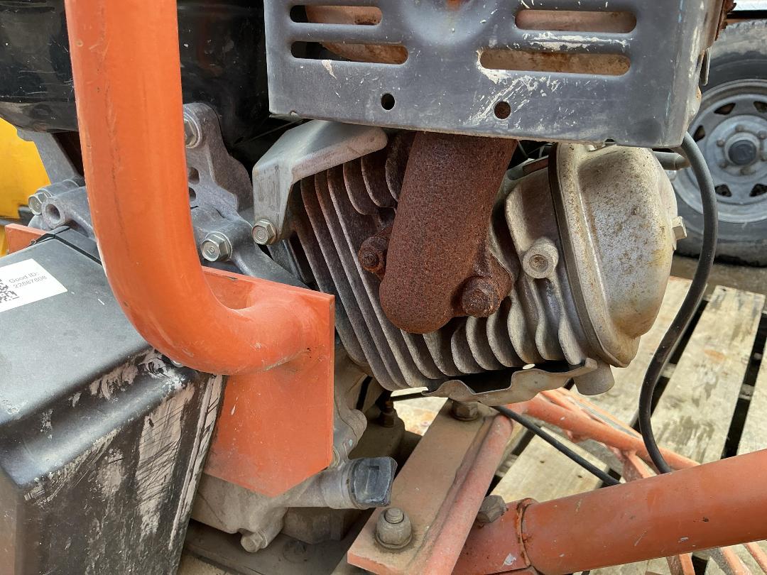 Photo '4' of Raptor Power Trowel Model 0T436-4