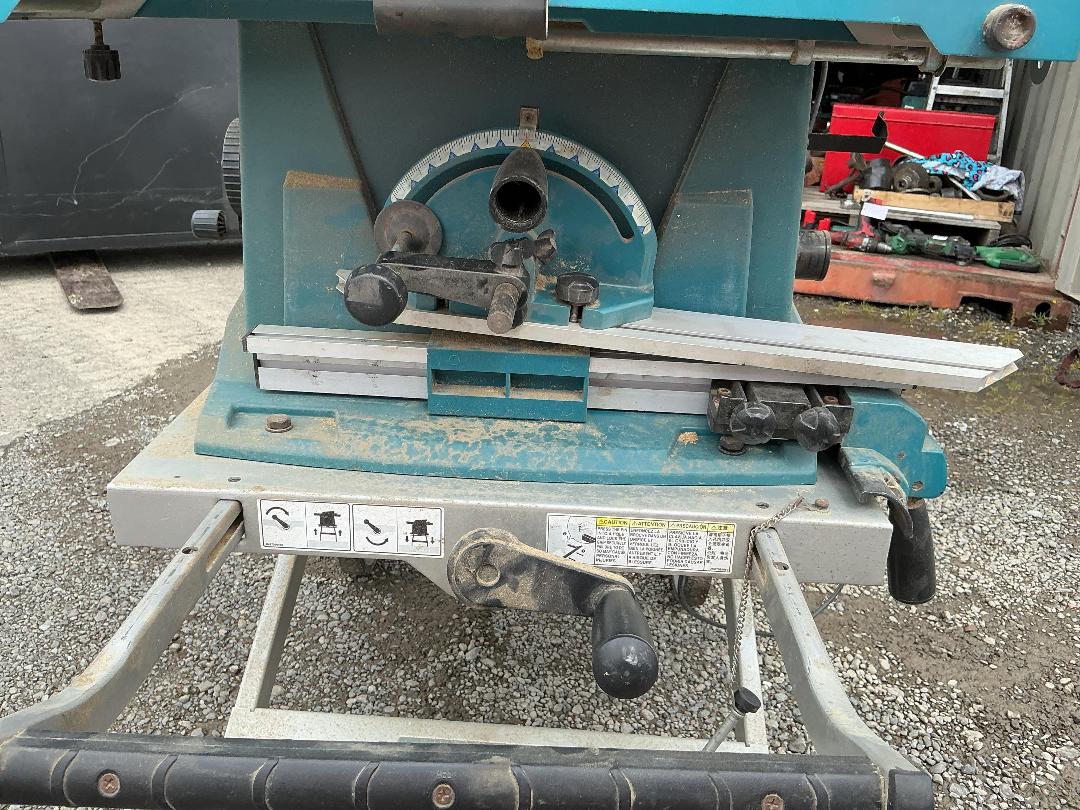 Photo '5' of Makita MLT100 Table Saw