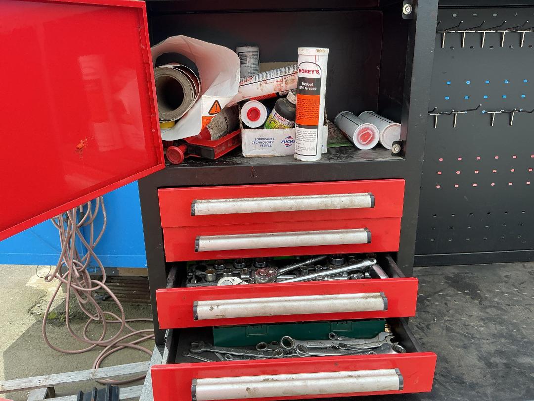 Photo '4' of Tool Chest