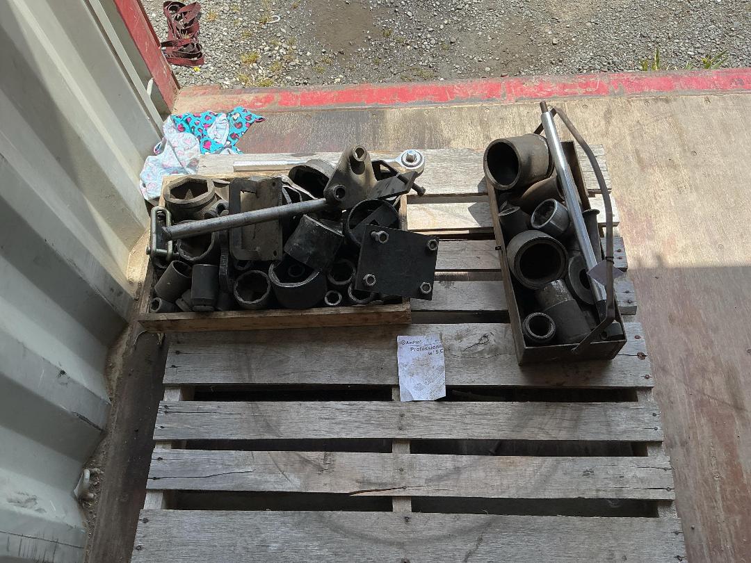 Photo '2' of Large Sockets