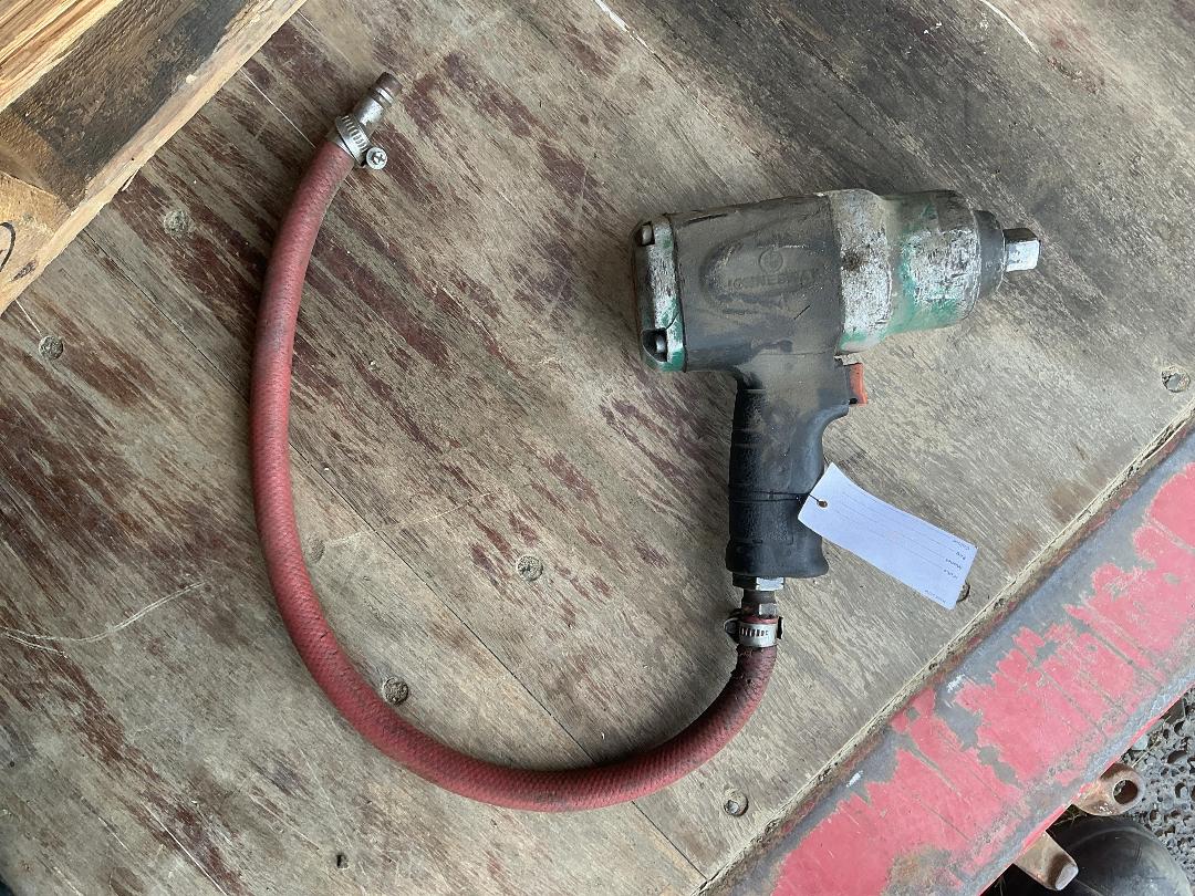 Photo '2' of Jonnesway Air Impact Wrench