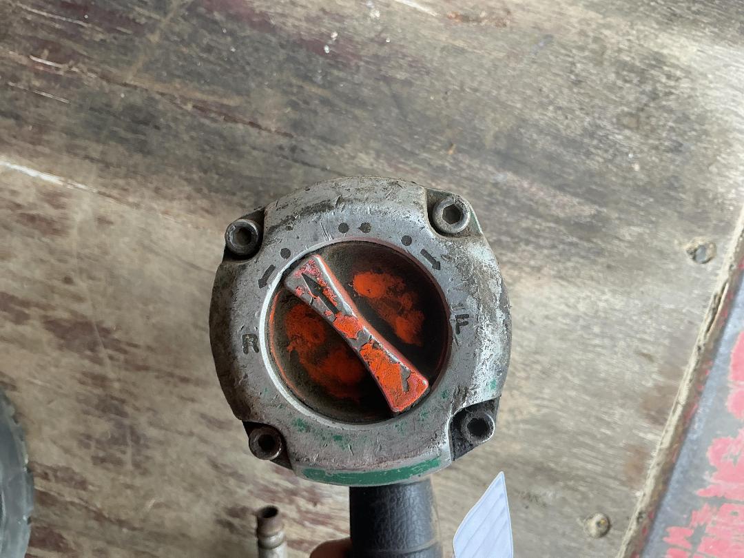 Photo '4' of Jonnesway Air Impact Wrench