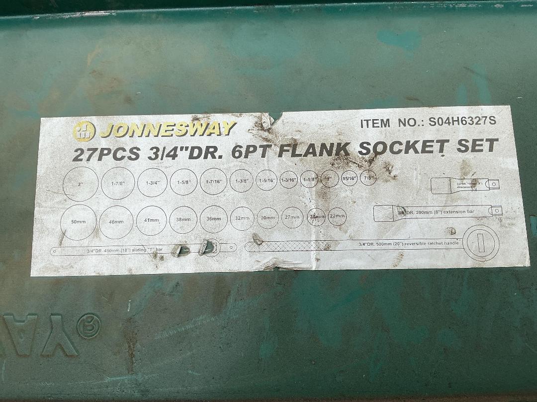 Photo '2' of Jonnesway Flank Socket Set