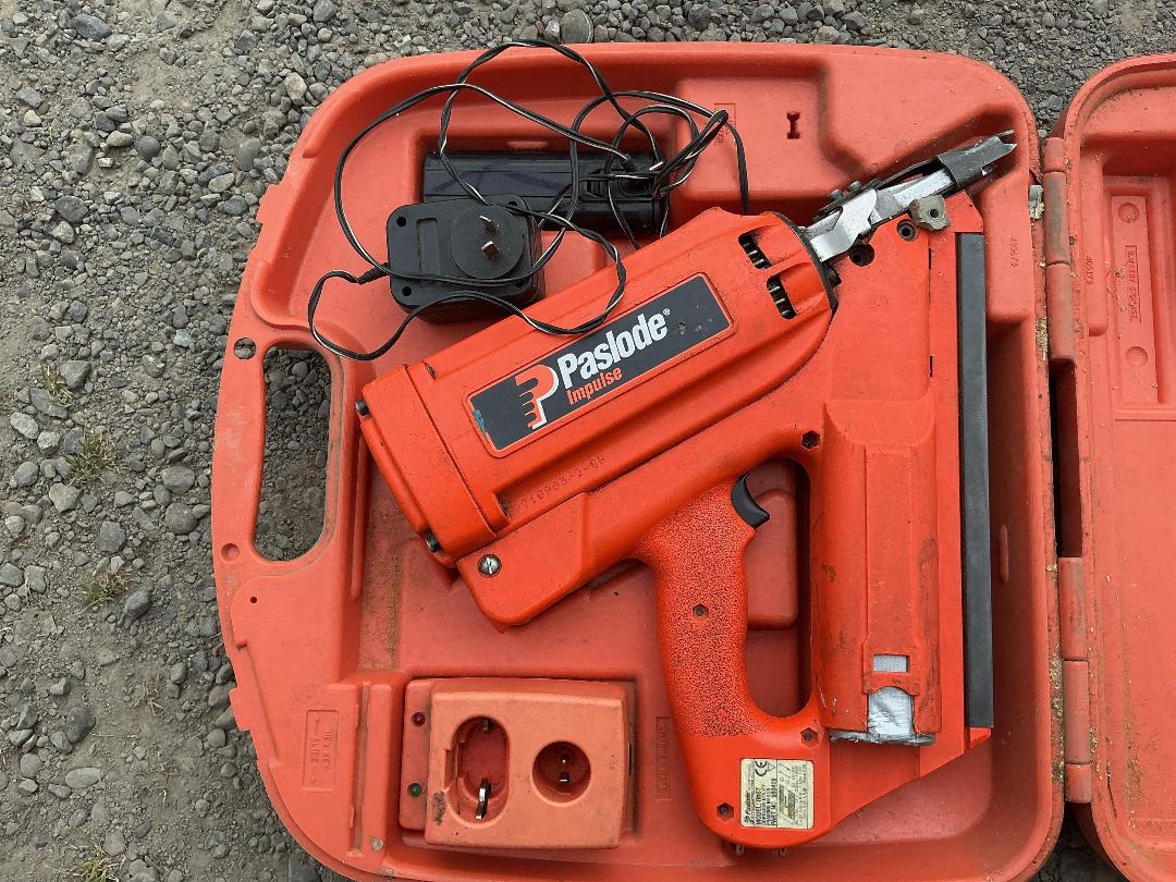Photo '2' of Paslode Impulse Framing Nailer