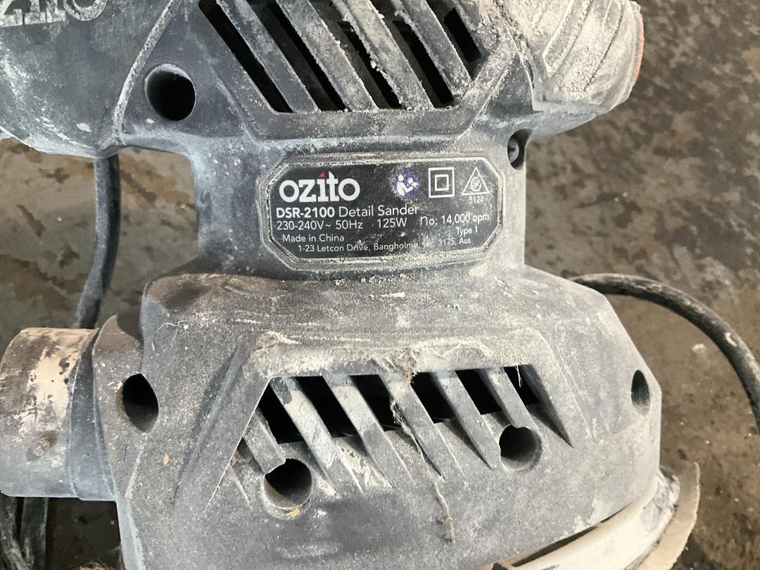 Photo '4' of Ozito Sander