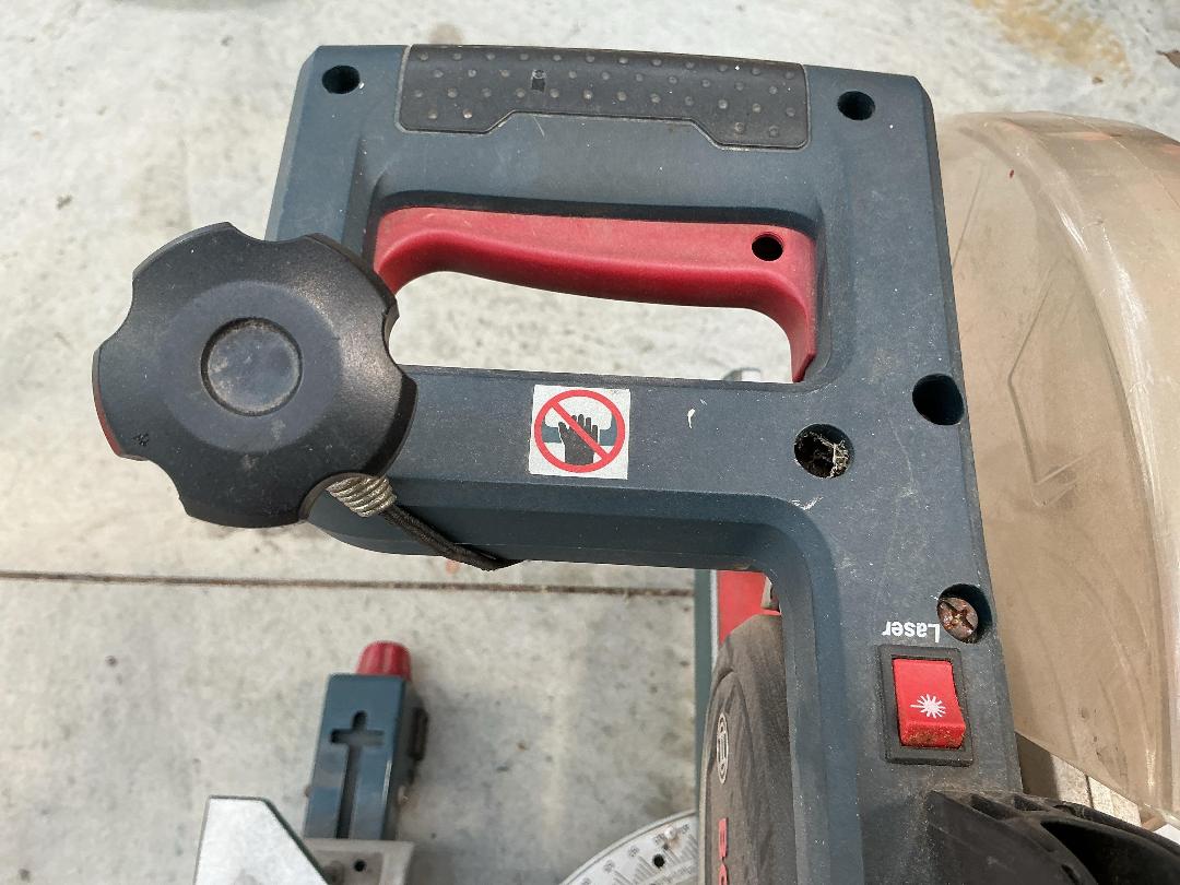 Photo '10' of Bosch Sliding Mitre Saw