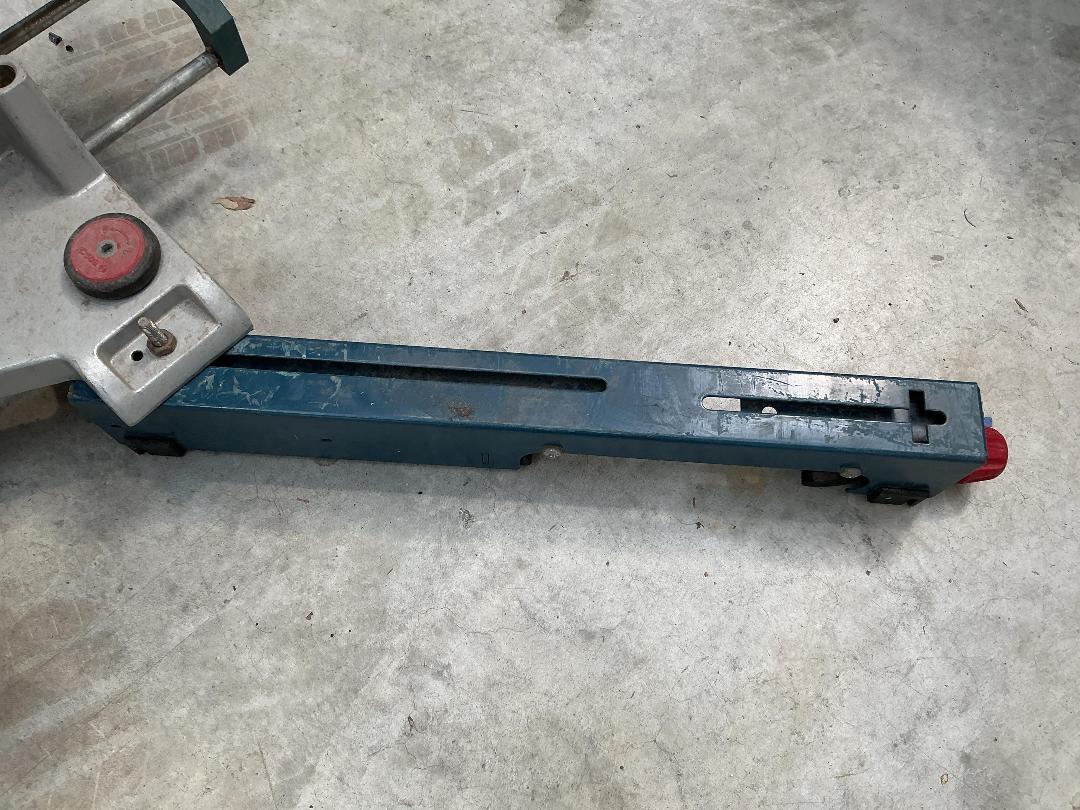 Photo '11' of Bosch Sliding Mitre Saw