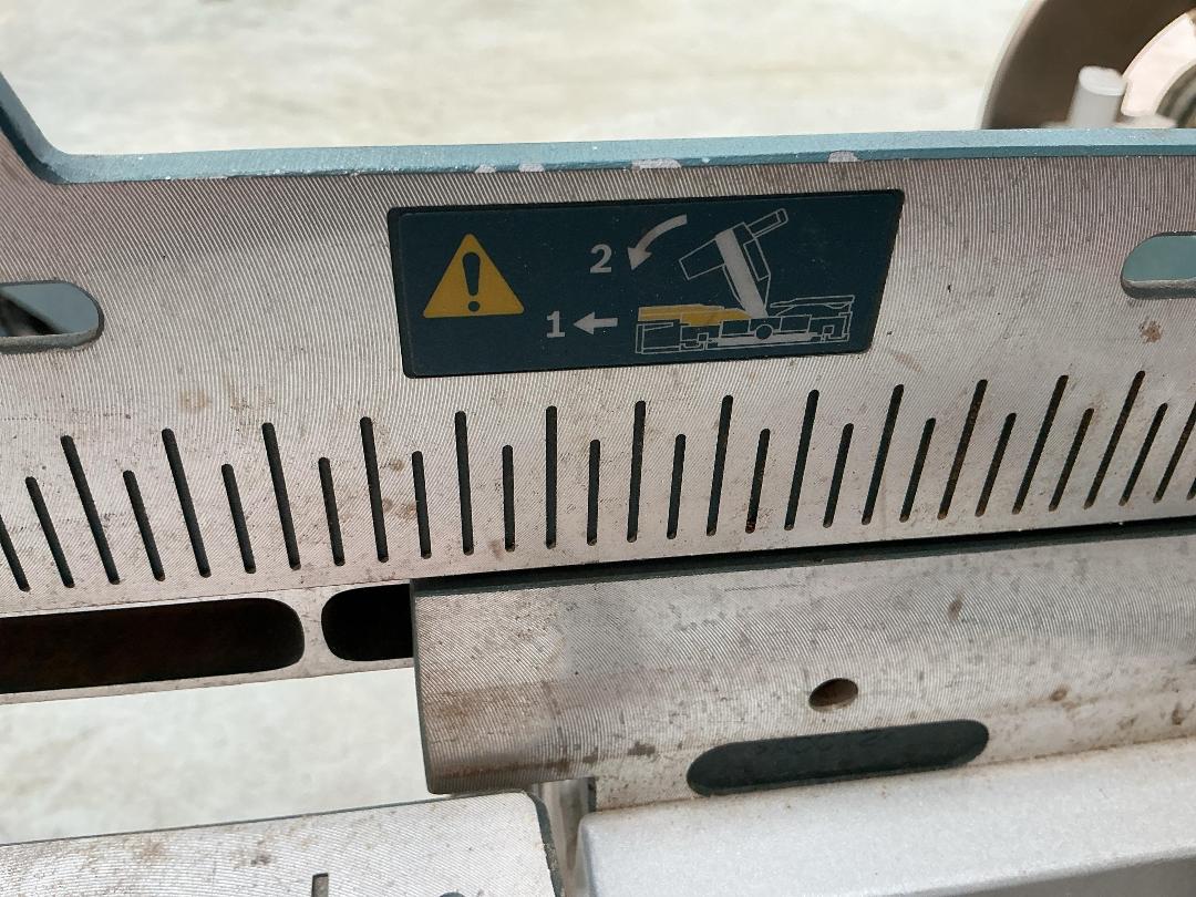 Photo '4' of Bosch Sliding Mitre Saw