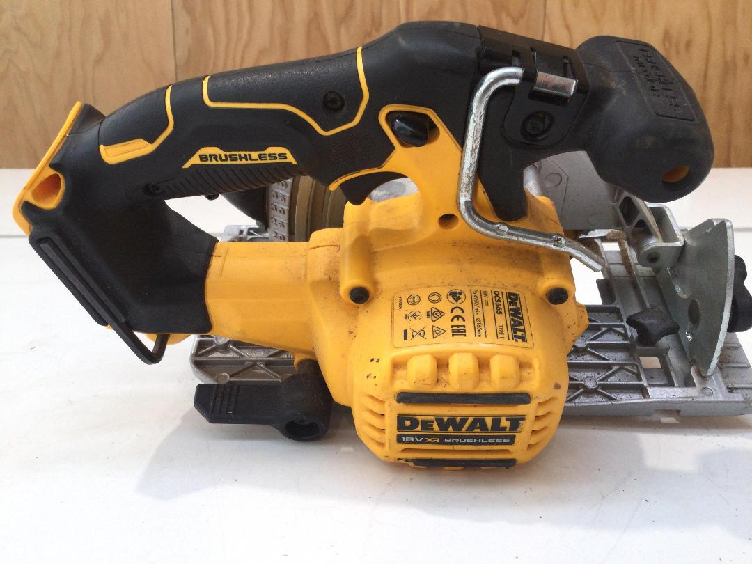 Photo '3' of DeWalt Circular Saw