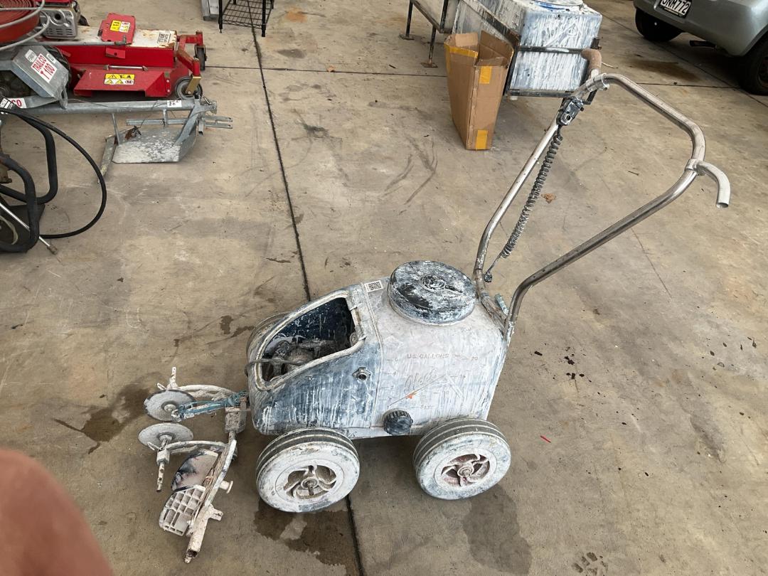 Photo '2' of Fleet Kombi Line Marker Photo '2' of Fleet Kombi Line Marker