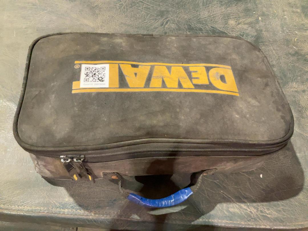 Photo '5' of DeWALT Compact Reciprocating Saw