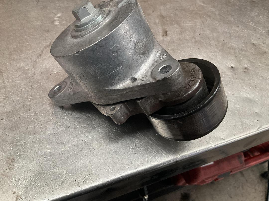 Photo '3' of Central Bearing Photo '3' of Central Bearing