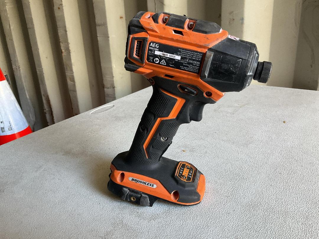 Photo '2' of AEG Impact Drill Photo '2' of AEG Impact Drill